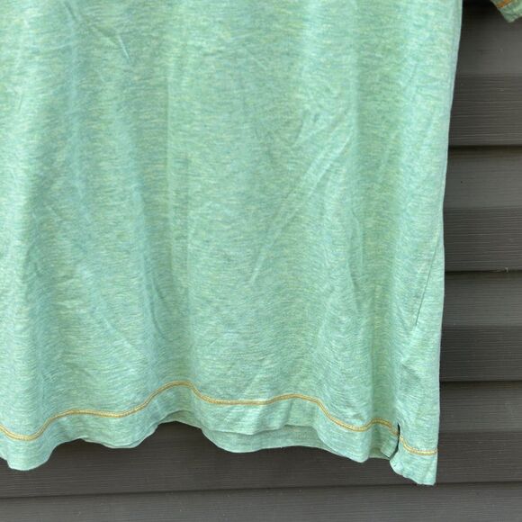 Robert Graham T-Shirt Size Medium Classic Fit V-Neck Green Short Sleeve Men's - Picture 3 of 8